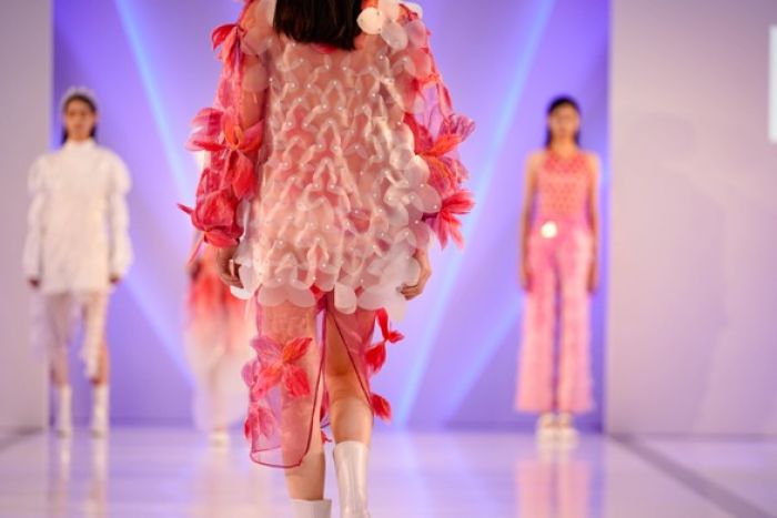 Desain Karya Mahasiswa Shanghai Dipamerkan Selama Pekan Mode-Image-7