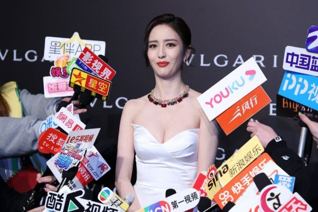Dipuji Netizen, Aktris Tong Liya Umumkan Perceraian dengan Chen Sicheng-Image-1