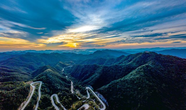 Sepuluh Jalan Pedesaan Terindah pada tahun 2020 di China-Image-2