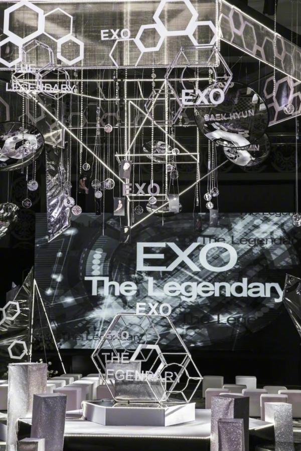 Netizen Korea Kagum Dengan Fans China EXO Saat Rayakan Anniversary-Image-4