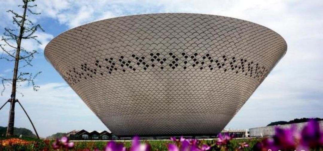 Bangunan Berbentuk Mangkuk Porselen Terbesar di Dunia yang Terletak di Jiangxi-Image-1