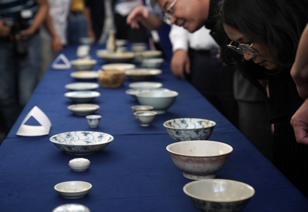 Benda-benda Porselen yang Digunakan Zaman Dinasti Qing Masuk Ke Museum Nasional China-Image-1