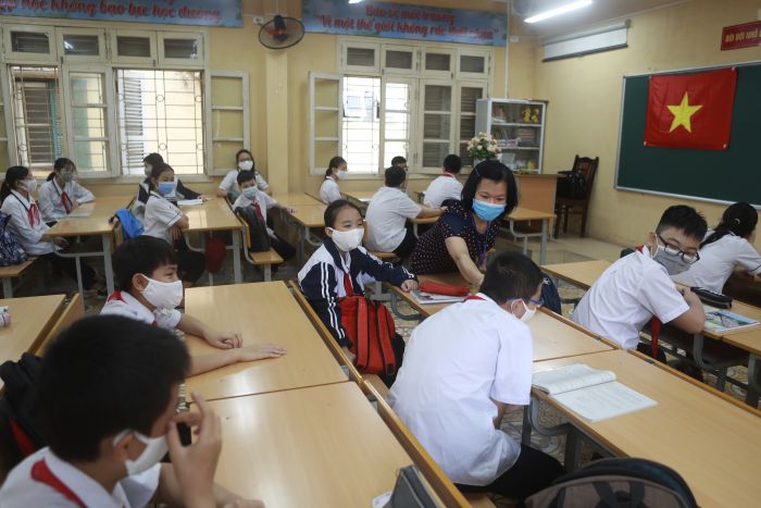 Beijing Berlakukan Wajib Pakai Masker di Sekolah-Image-1