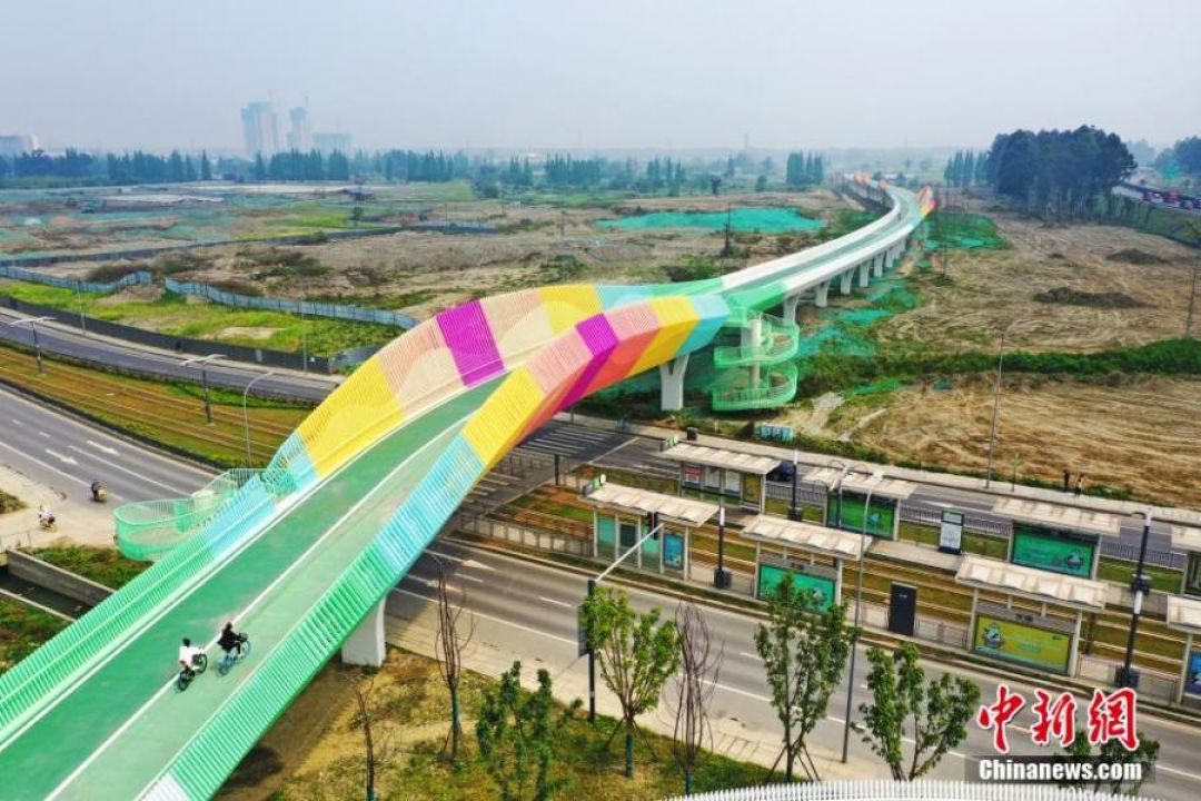 Cantik! Jembatan Baru di Chengdu Menarik Minat Pengunjung-Image-5