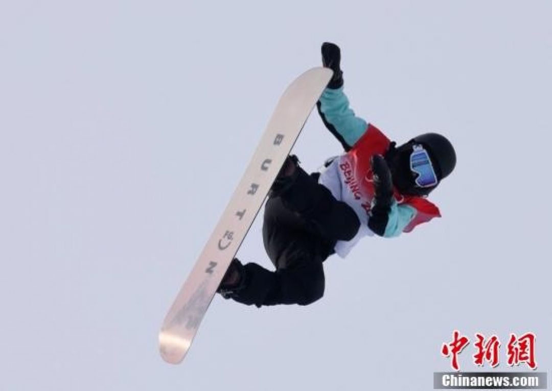 POTRET: Atlet Seluncur Salju Wanita China Dalam Kompetisi U-Shaped-Image-7