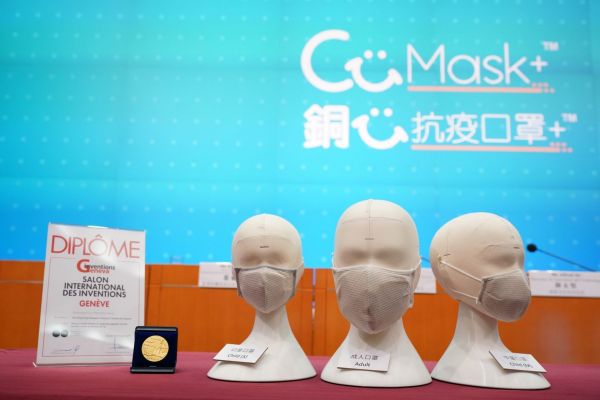 Enak Sekali, Hong Kong Bagikan Masker Secara Gratis Kepada Masyarakatnya-Image-1