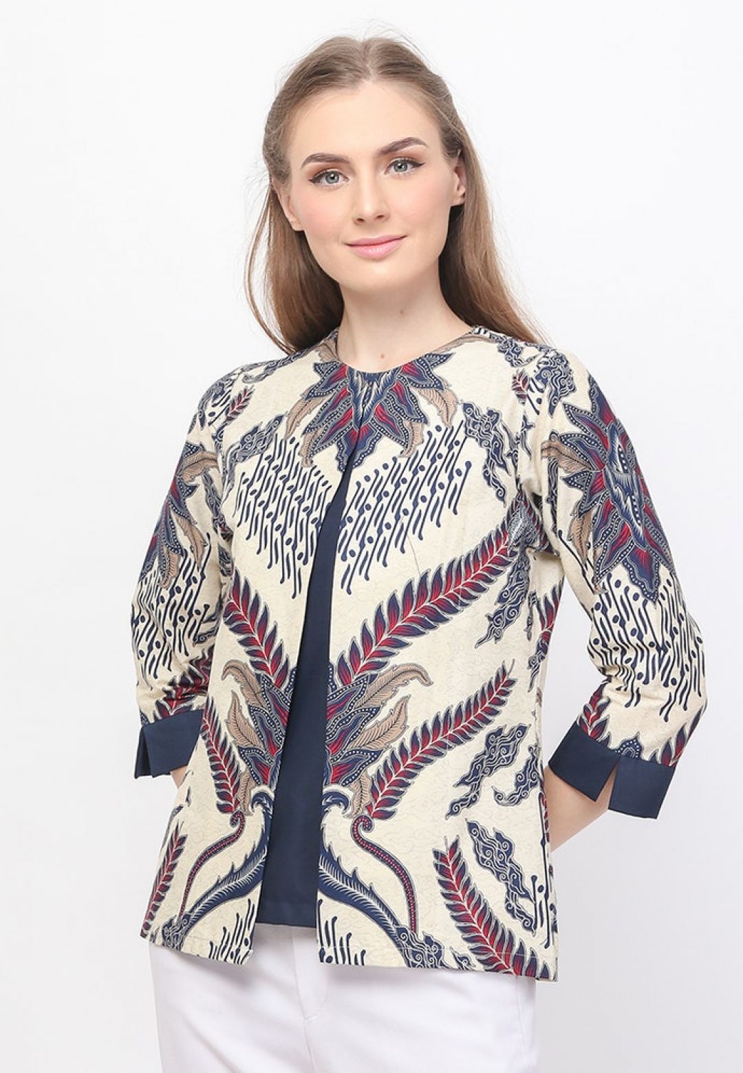 Model Batik Wanita Untuk Ke Kantor - HOBINGEBLOG.COM