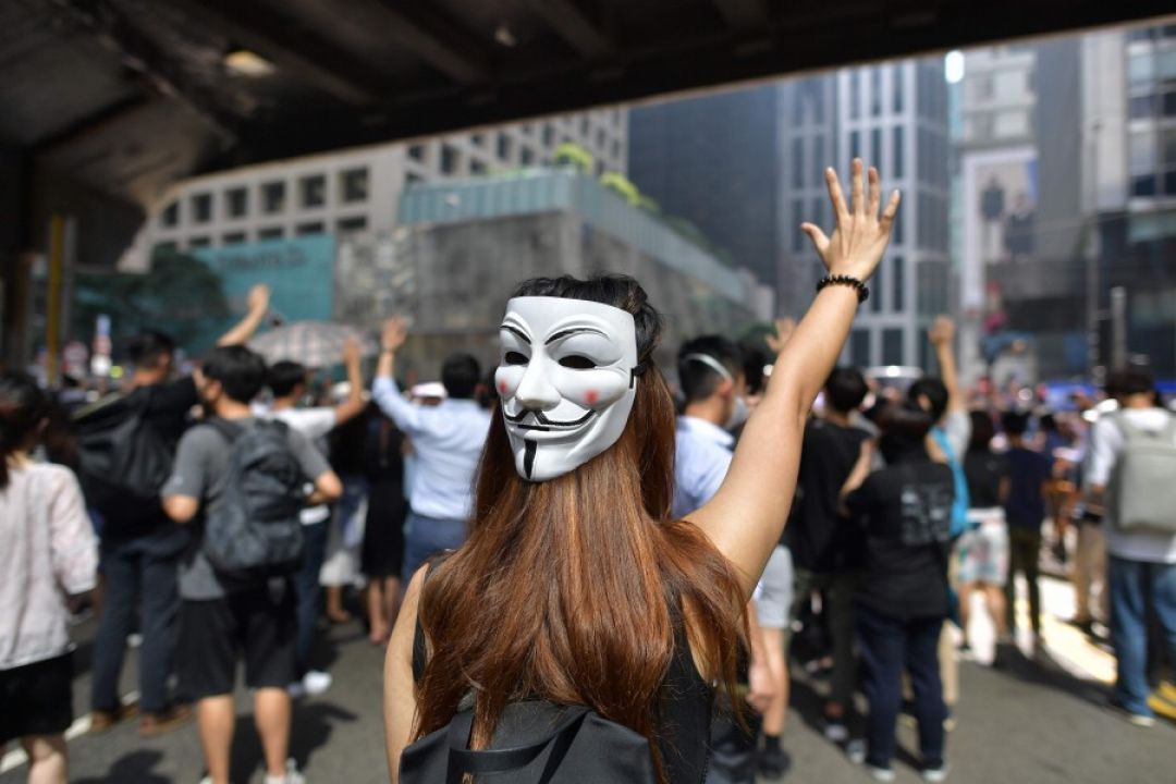 SEJARAH: 2019 Hong Kong Memberlakukan UU Larangan Penutup Wajah-Image-1