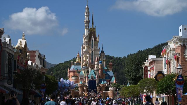 Horee..Hong Kong Disneyland, Ocean Park Akan Dibuka Kembali-Image-1