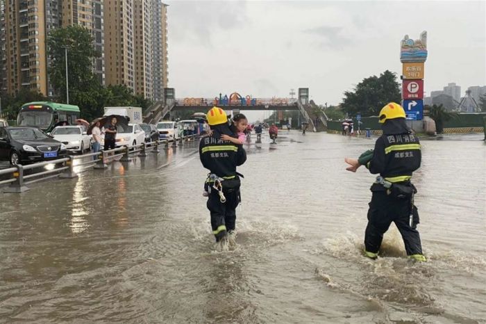 Lebih dari 60.000 Orang Dievakuasi karena Hujan Lebat di Sichuan, Tiongkok-Image-1