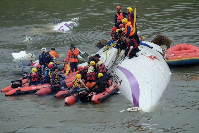 SEJARAH: Tahun 2015 Pesawat Transasia Jatuh Ke Sungai-Image-2