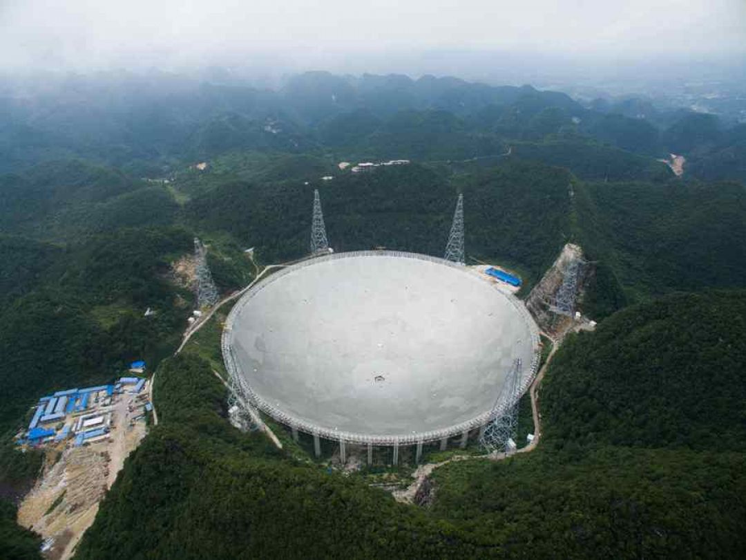 Teleskop China FAST Deteksi Ledakan Cepat Berulang di Langit-Image-1