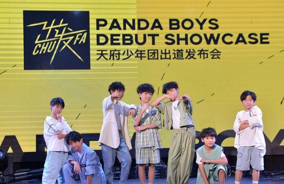 Heboh, Boy Band China Usia 7 - 11 Tahun-Image-1