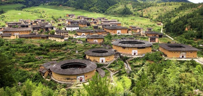 7 Fakta Fujian Tulou, Destinasi Wisata Sejarah ala Suku Hakka di China-Image-1