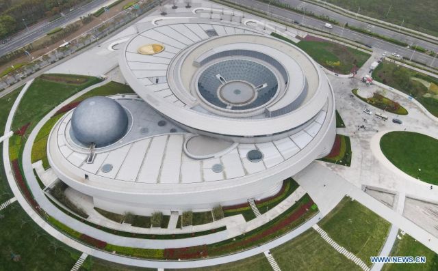 POTRET: Bangunan Planetarium Shanghai di Pudong Mirip UFO-Image-5