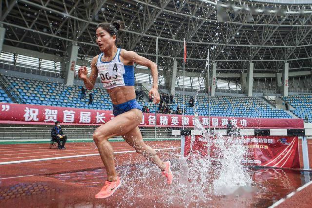 Zhang Xinyan Pecahkan Rekor Nasional untuk Rintangan 3000 Meter Putri-Image-1
