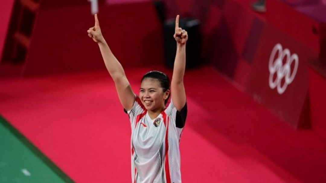 Suka Tebar Aura Positif di Lapangan, Greysia Polii Terinspirasi dari Atlet China-Image-1