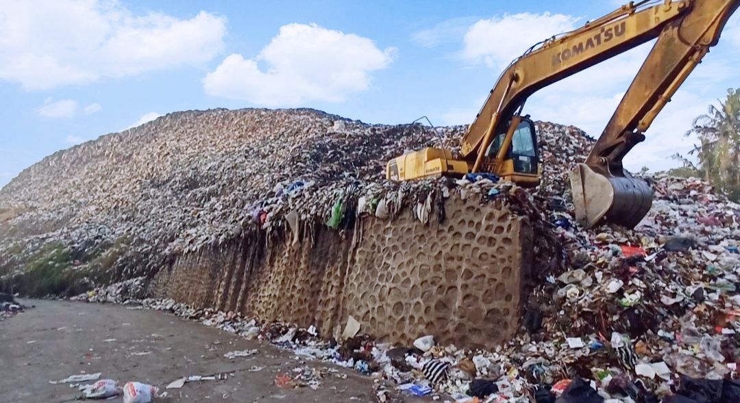 Longsor Sampah TPSA Pasuruhan Magelang, Meluber Hingga Lahan Warga-Image-1