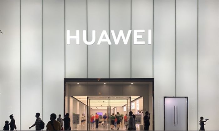 Huawei Saingi Apple sebagai Ponsel 'Paling Kuat'-Image-1