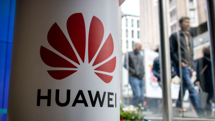 Inggris Ikuti Amerika Stop Huawei, Tiongkok: Konsumen Rugi-Image-1
