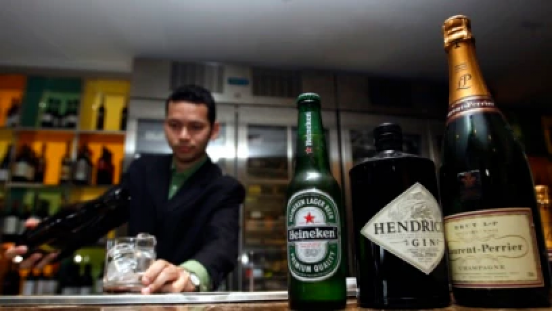 3 Influencer Bartender Paling Populer di Douyin-Image-1