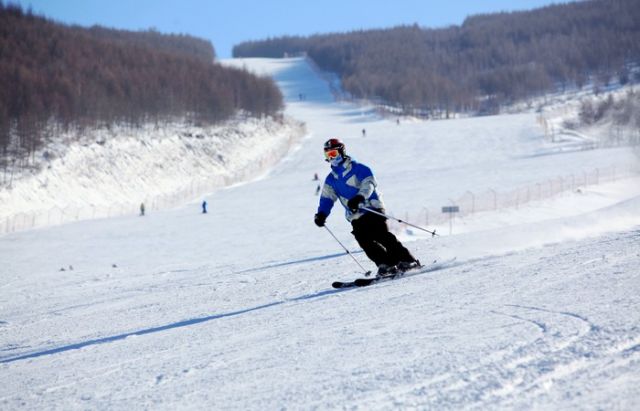 Resor Ski di Jilin Tetap Berjalan di Tengah Pandemi, Diminati Para Remaja-Image-1