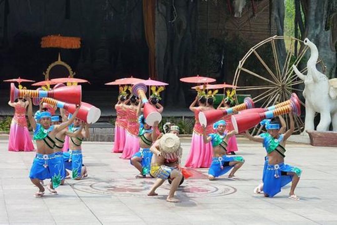 Cara Etnis Dai di China Rayakan Festival Perahu Naga-Image-2