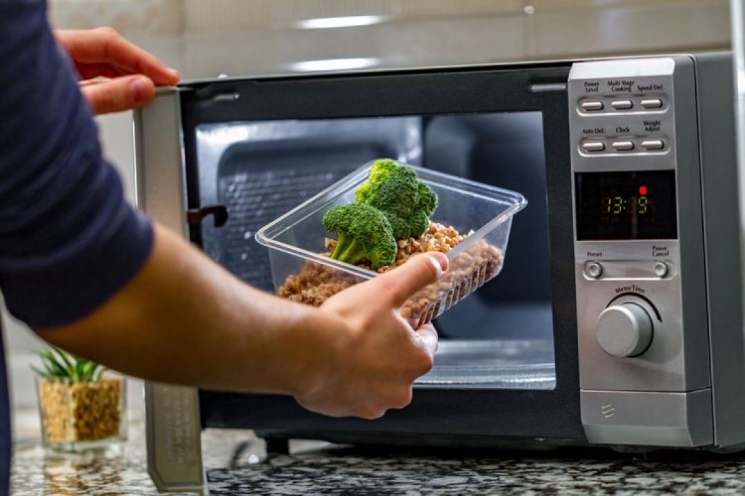 Riset, Panaskan Makanan dengan Microwave-Image-1