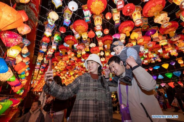 POTRET: Keindahan Pertunjukan Lampion Jelang Imlek di Yancheng-Image-4