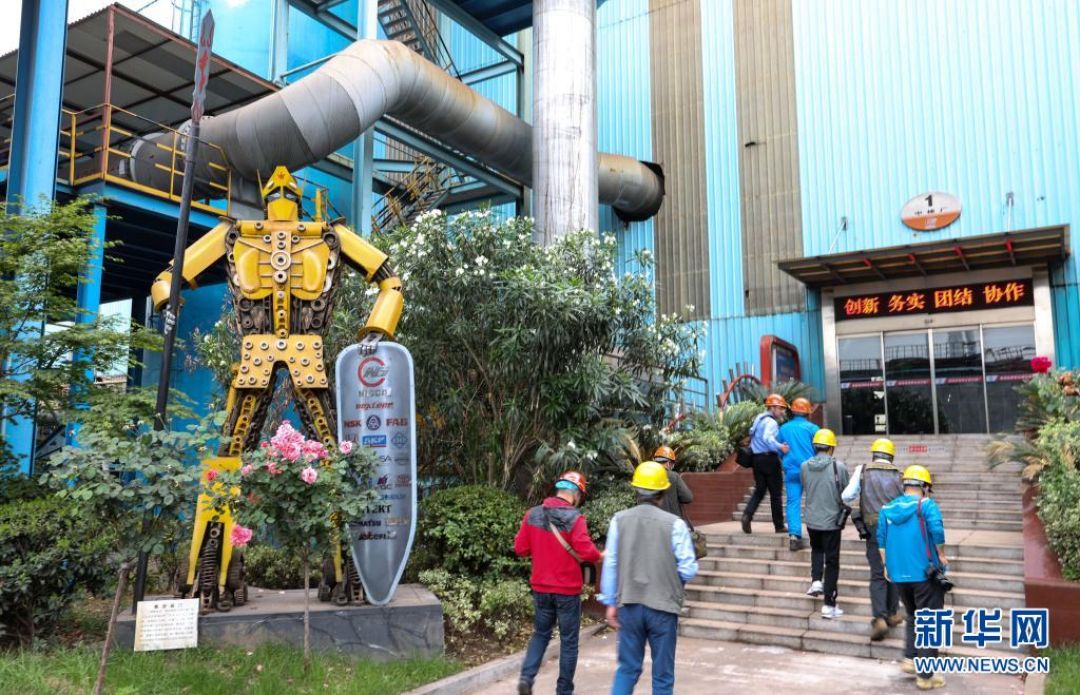 POTRET: Perusahaan Nanjing Iron and Steel Bangun Pabrik dengan Taman Hijau-Image-6