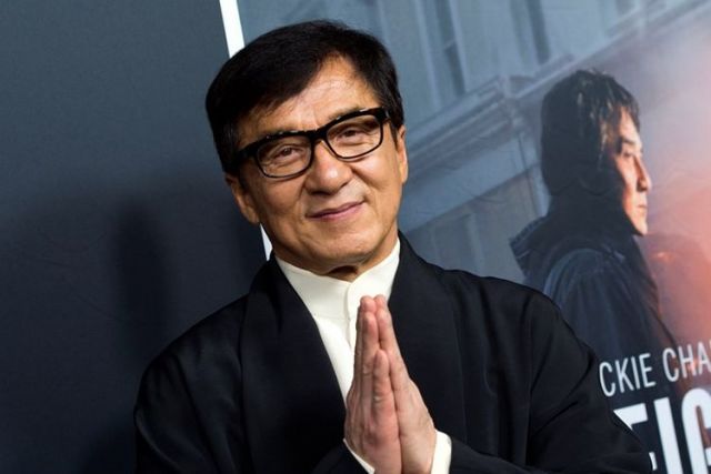 Jackie Chan Ultah ke-67, Begini Biografi Singkatnya-Image-1
