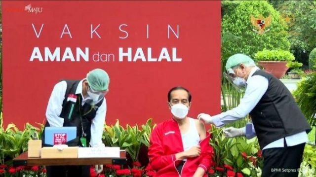 Jokowi Jalani Vaksinasi Kedua Sinovac-Image-1
