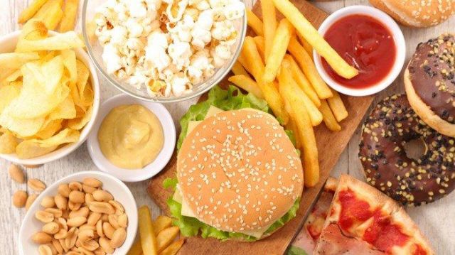 5 Bahaya Utama Junk Food Bagi Kesehatan Anak Ini Tidak Bisa Diabaikan-Image-1