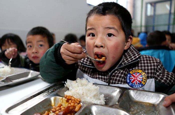 China Luncurkan Kampanye Makan Siang Gratis untuk Anak-Anak-Image-1
