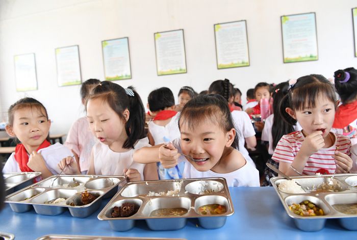 China Luncurkan Kampanye Makan Siang Gratis untuk Anak-Anak-Image-3