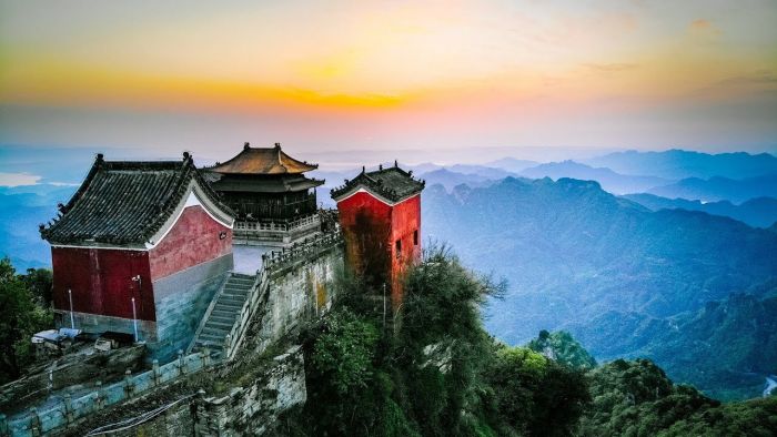 Komplek Bangunan Kuno Sangat Indah di Pegunungan China-Image-3