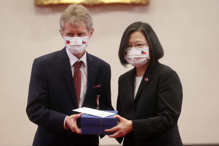 Tiongkok: 'Hanya ada satu Tiongkok di dunia,' Setelah Kunjungan Ketua Senat Ceko ke Taiwan-Image-1