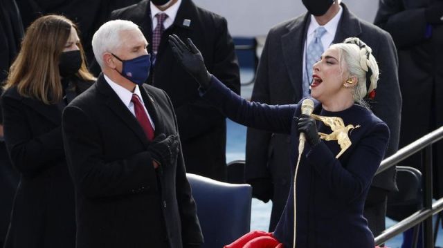 FOTO : Penampilan Lady Gaga dan JLo Dalam Pelantikan Joe Biden-Image-2