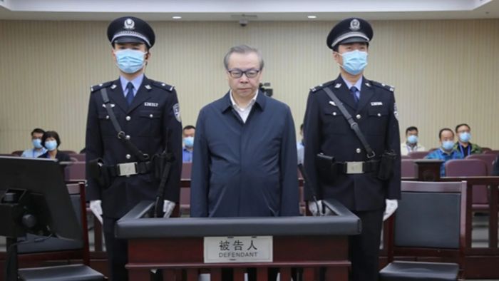 Dibalik Hingar Bingar Kehidupan Miliarder Tiongkok: Korupsi-Image-1