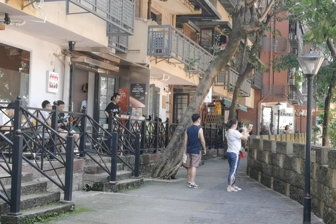 Telusuri Jalan dan Gang di Chongqing Nikmati Wisata Kuliner-Image-2