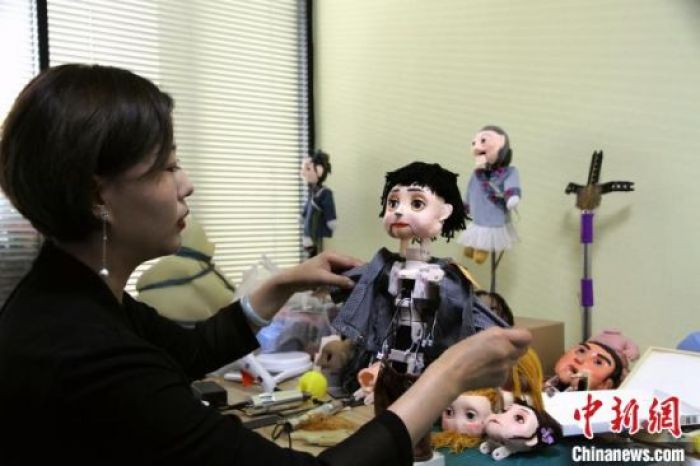 Pertujukan Boneka Tradisional Tiongkok Merambah ke Teknologi Tinggi (Hi-Tech)-Image-2