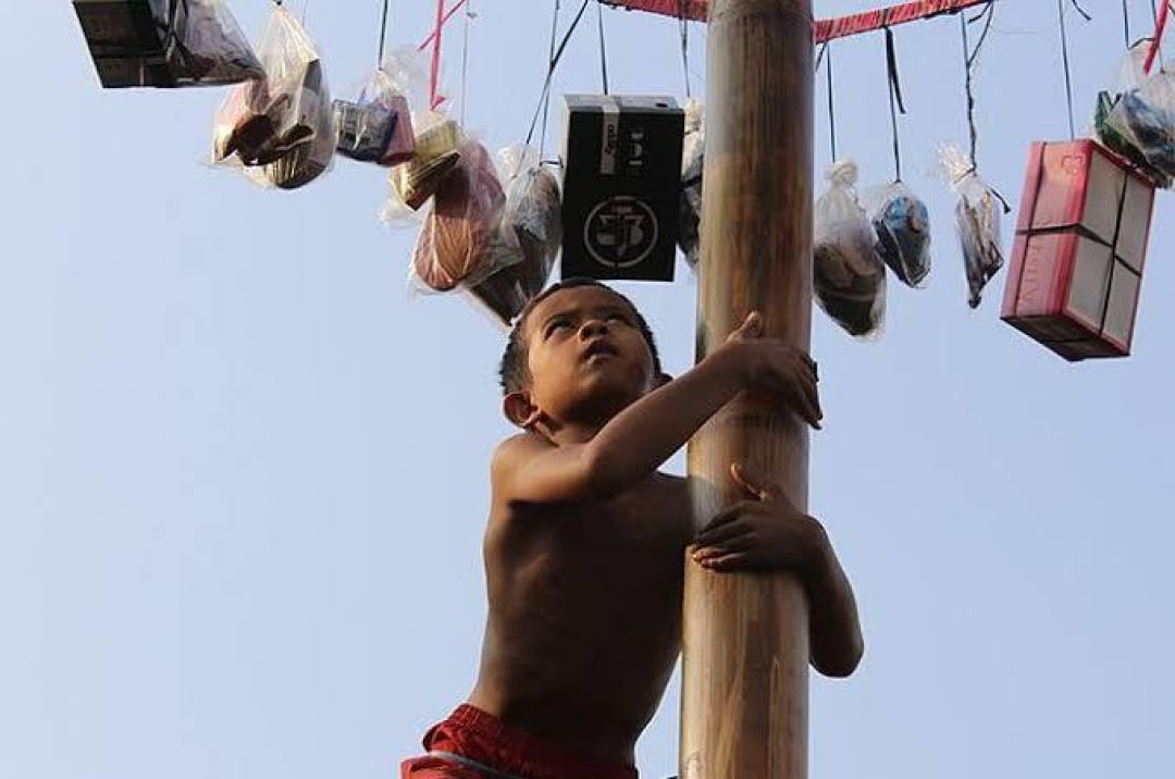 Ternyata Lomba Panjat Pinang Berasal Dari Tiongkok Lho 1475