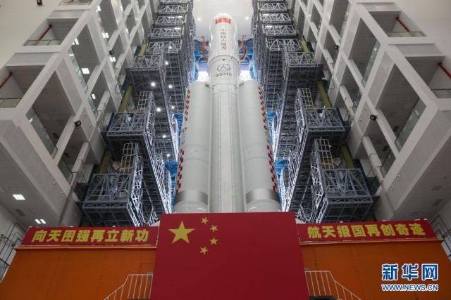 POTRET: Long March 5B Yao-2 Dipindahkan ke Area Peluncuran-Image-3