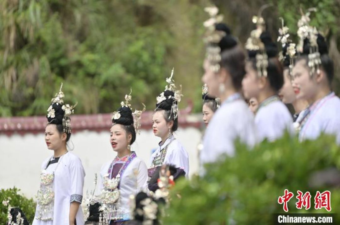 Lagu Daerah Etnis Dong Diturunkan dari Generasi ke Generasi-Image-3