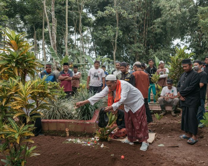 Proyek Trump di Bogor (1) Terganjal Makam Keramat-Image-1