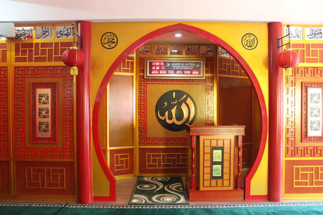 Akulturasi Budaya Indonesia-China di Masjid Al Imtizaj Bandung-Image-2