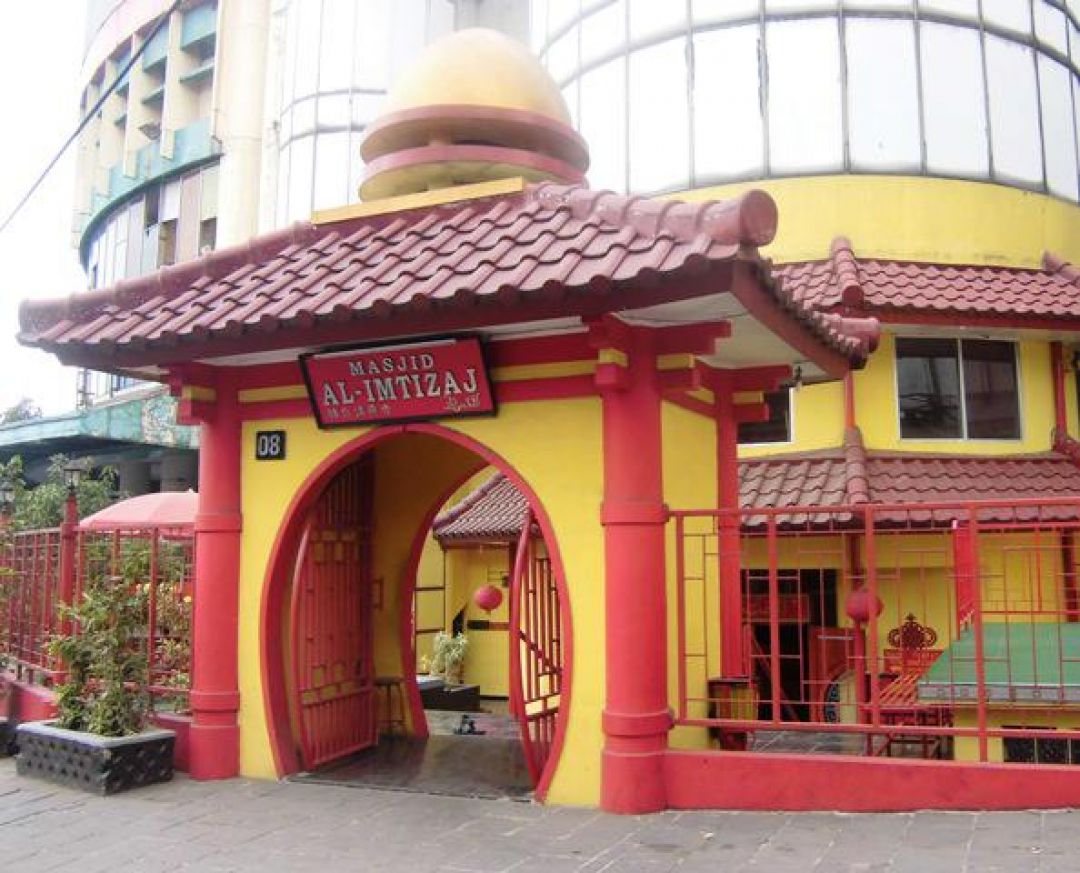 Akulturasi Budaya Indonesia-China di Masjid Al Imtizaj Bandung-Image-1