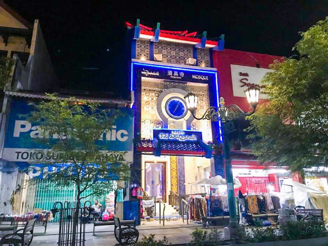 Masjid Siti Djirzanah Bergaya Tionghoa di Tengah Malioboro-Image-1