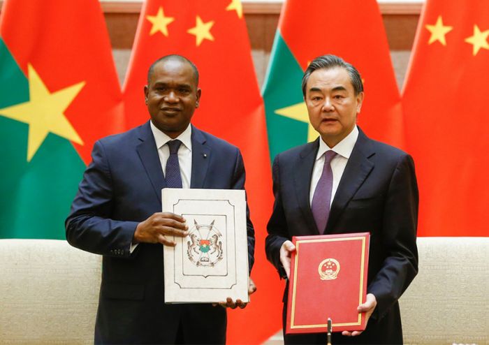 China Sumbang Perangkat Medis ke Burkina Faso demi Perangi COVID-19-Image-1