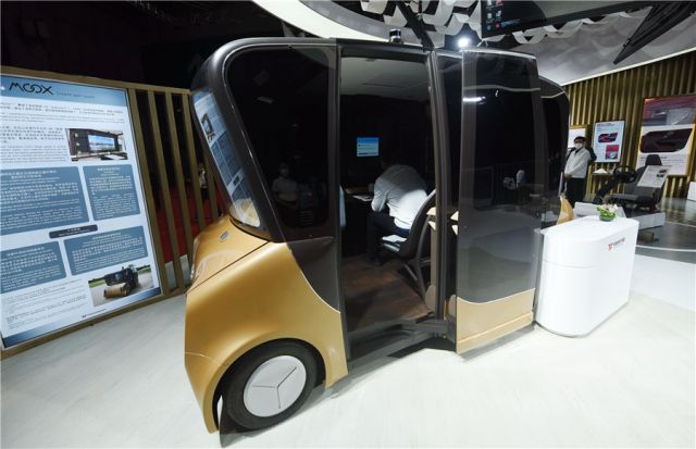 Mobil Tanpa Pengemudi Menarik Perhatian di Shanghai Auto Show-Image-6